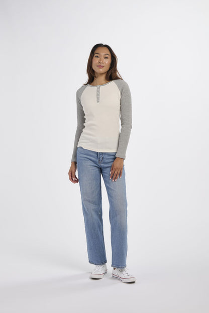 BW3104 Women's Waffle Knit Henley - Natural/Oxford Heather - Front | Natural/Oxford Heather