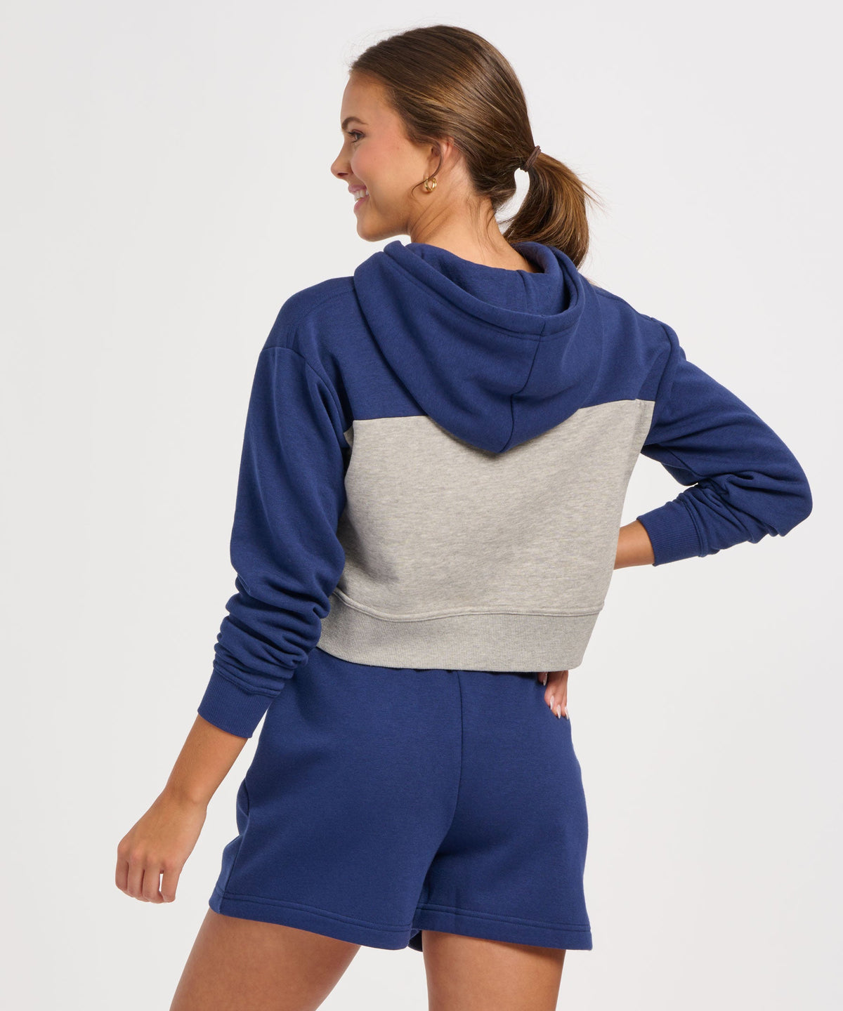 Women's Fleece Cropped Hoodie – Cropped Pullover Fleece Hooded Sweatshirt in Navy Oxford Hth